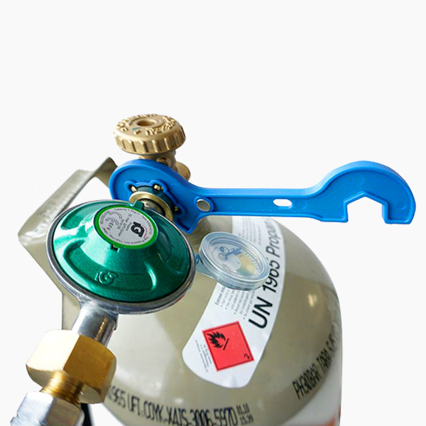 Lecksuchspray & Gasflaschenschlüssel - zur Sicherheit beim Betrieb von Gasflaschen und Gaskartuschen
